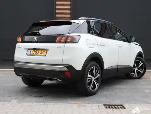 Peugeot 3008 1.2 PureTech 130 2021