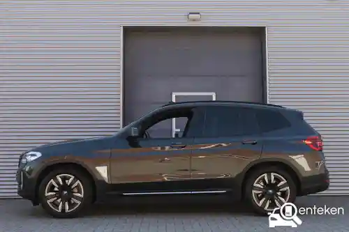 BMW iX3 2021