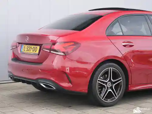 Mercedes-Benz A 180  2021