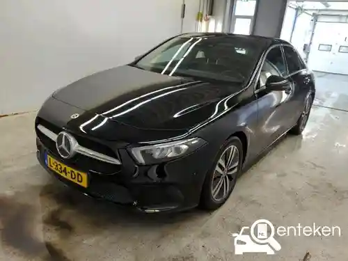 Mercedes-Benz A 180  2021