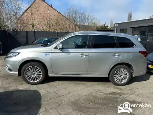 Mitsubishi Outlander 2.4 Plug-In Hybrid 2020