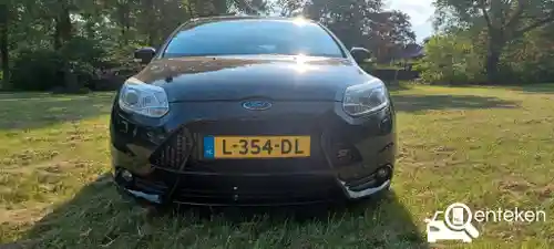 Ford Focus ST 2.0 EcoBoost 2012