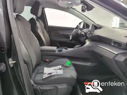 Peugeot 5008 1.2 PureTech 130 2021