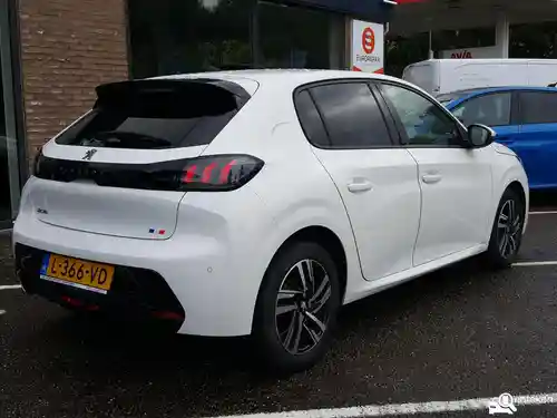 Peugeot 208 1.2 PureTech 100 2021