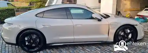 Porsche Taycan 2021