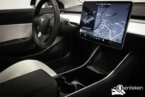 Tesla Model 3 Performance 2020