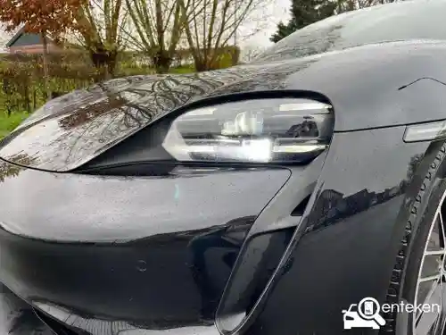 Porsche Taycan 2021