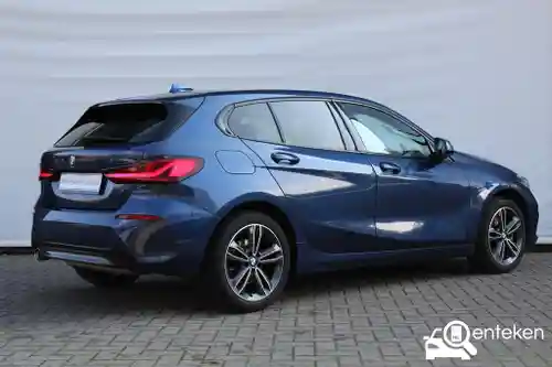 BMW 118i 2021