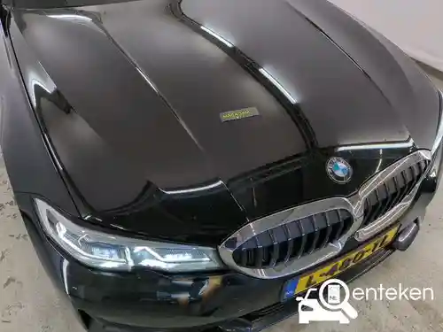 BMW 330e Touring 2021