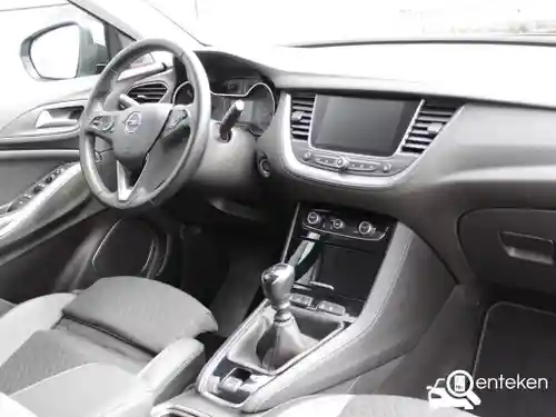 Opel Grandland X 1.2 DI Turbo 2020
