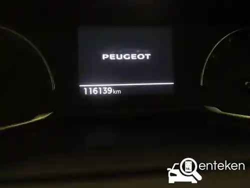 Peugeot 2008 1.2 PureTech 130 2021