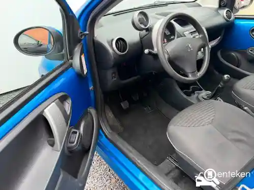 Peugeot 107 1.0 70 2012