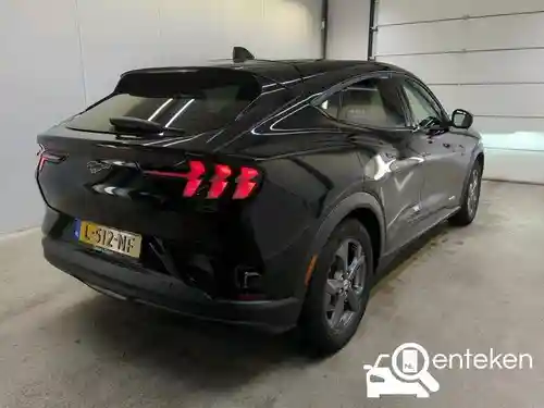 Ford Mustang Mach-E Standard Range 2021