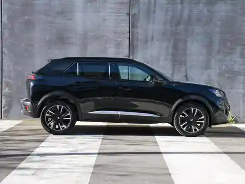 Peugeot 2008 1.2 PureTech 130 2021