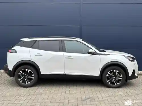 Peugeot e-2008 2021