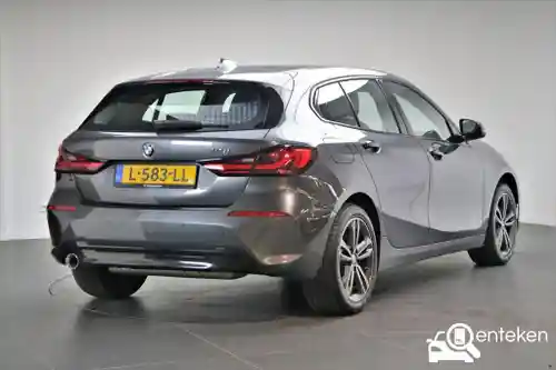 BMW 118i 2021