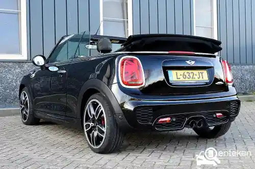 MINI Cabrio John Cooper Works 2018