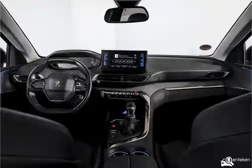Peugeot 5008 1.2 PureTech 130 2021