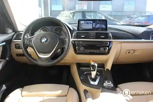 BMW 318i Touring 2017