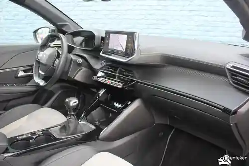Peugeot 208 1.2 PureTech 100 2021