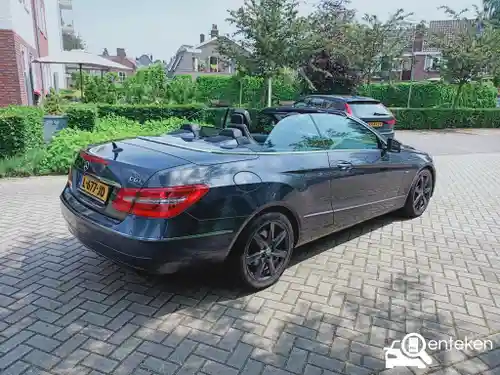 Mercedes-Benz E 250 CGI BlueEFFICIENCY Cabriolet 2011