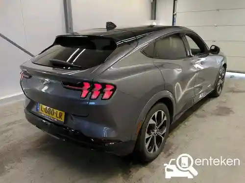 Ford Mustang Mach-E Extended Range 2021