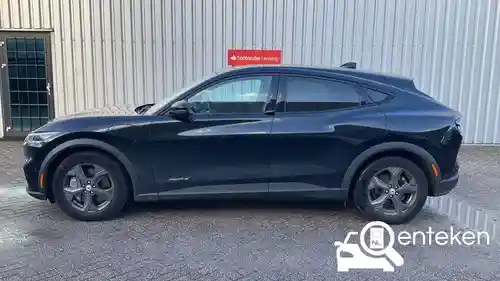 Ford Mustang Mach-E Standard Range 2021