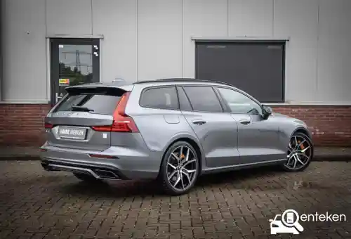 Volvo V60 T8 2021