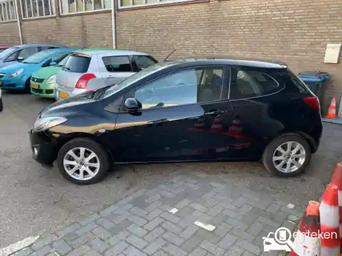 Mazda 2 1.3 2012