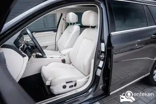 VW Passat Variant GTE 2017
