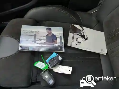 Peugeot 5008 1.2 PureTech 130 2021
