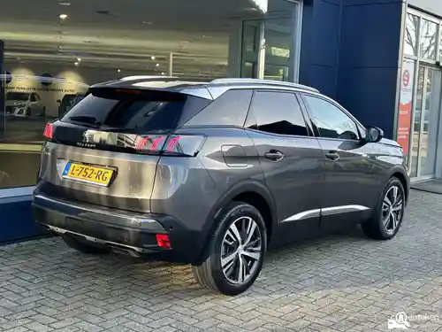 Peugeot 3008 1.2 PureTech 130 2021