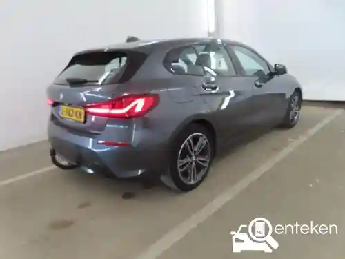 BMW 118i 2021