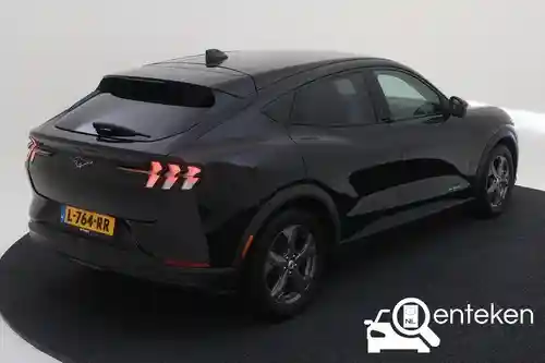 Ford Mustang Mach-E Standard Range 2021