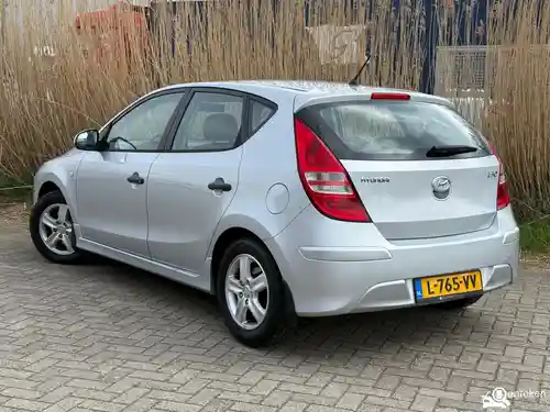 Hyundai i30 1.4 blue 2012