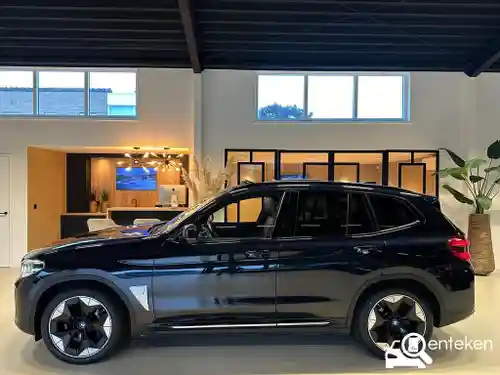 BMW iX3 2021