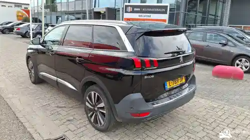 Peugeot 5008 1.2 PureTech 130 2021