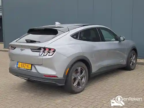 Ford Mustang Mach-E Standard Range 2021