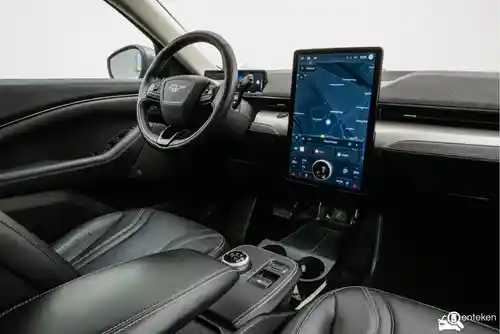 Ford Mustang Mach-E Standard Range 2021