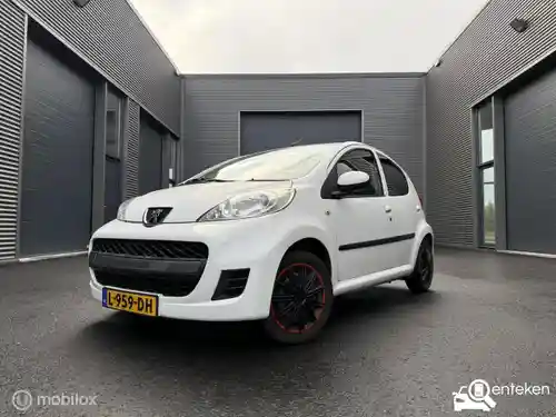 Peugeot 107 1.0 70 2012