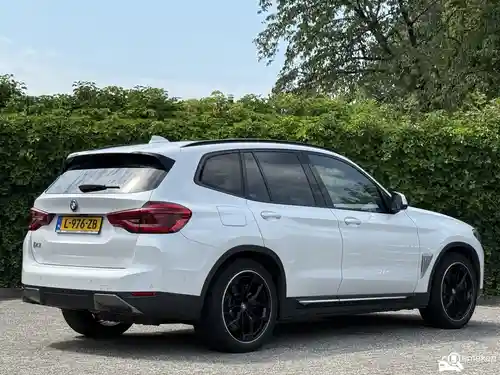 BMW iX3 2021