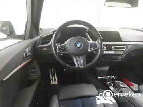 BMW 118i 2021