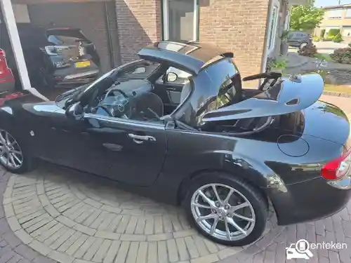 Mazda MX-5 Roadster-Coupe 1.8 2011