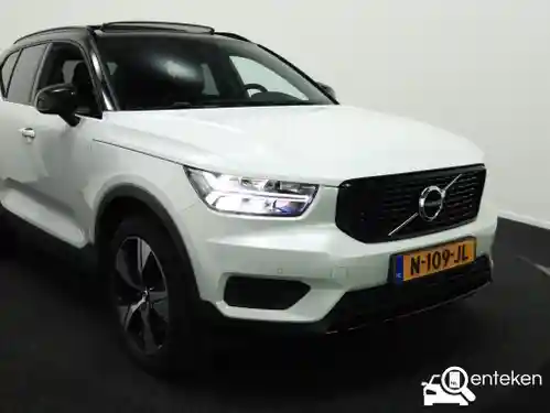 Volvo XC40 Recharge Plug-in Hybrid T5 2021