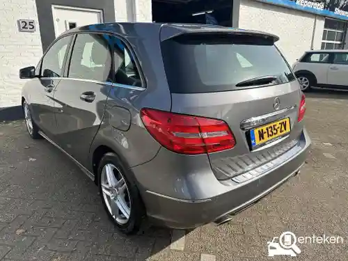 Mercedes-Benz B 180 BlueEFFICIENCY 2012