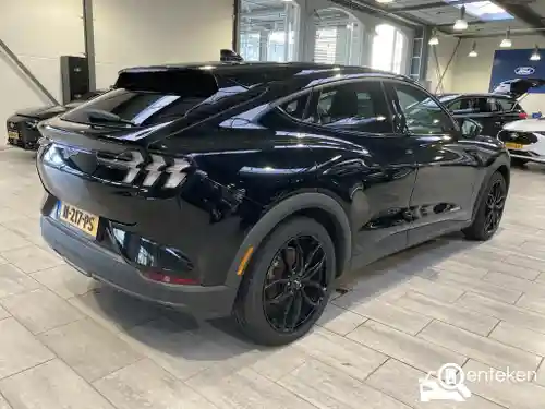 Ford Mustang Mach-E Extended Range 2021