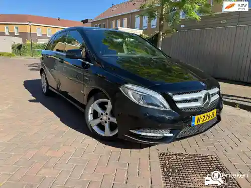 Mercedes-Benz B 200 2012