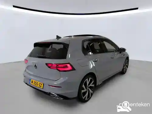 VW Golf 1.5 eTSI 2022