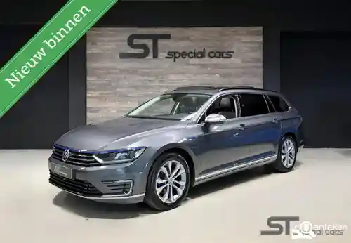 VW Passat Variant GTE 2016