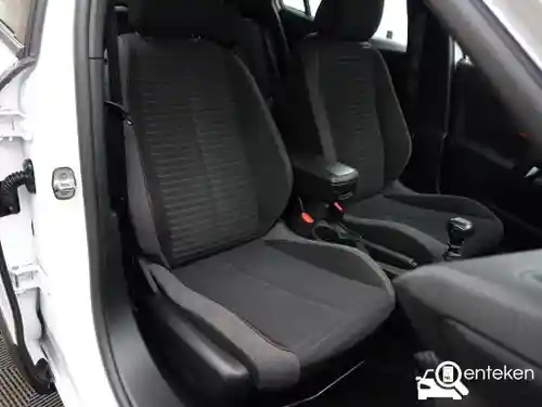 Peugeot 2008 1.2 PureTech 100 2022